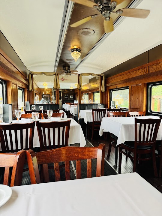 The Grand Bellevue Rail Dining Experience