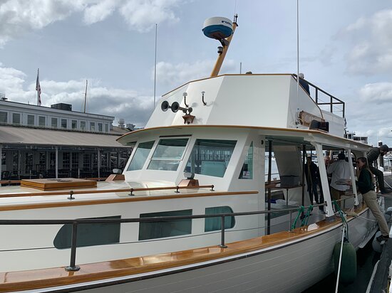 Gansett Cruises