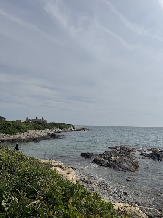 Cliff Walk – Wetmore Ave