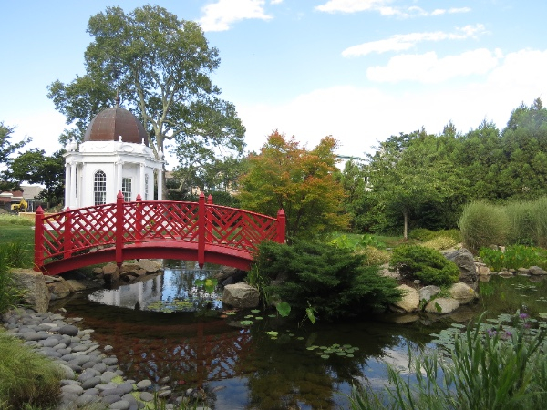 Secret Garden Tour In Newport RI